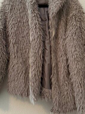 Fluffy coat with hood